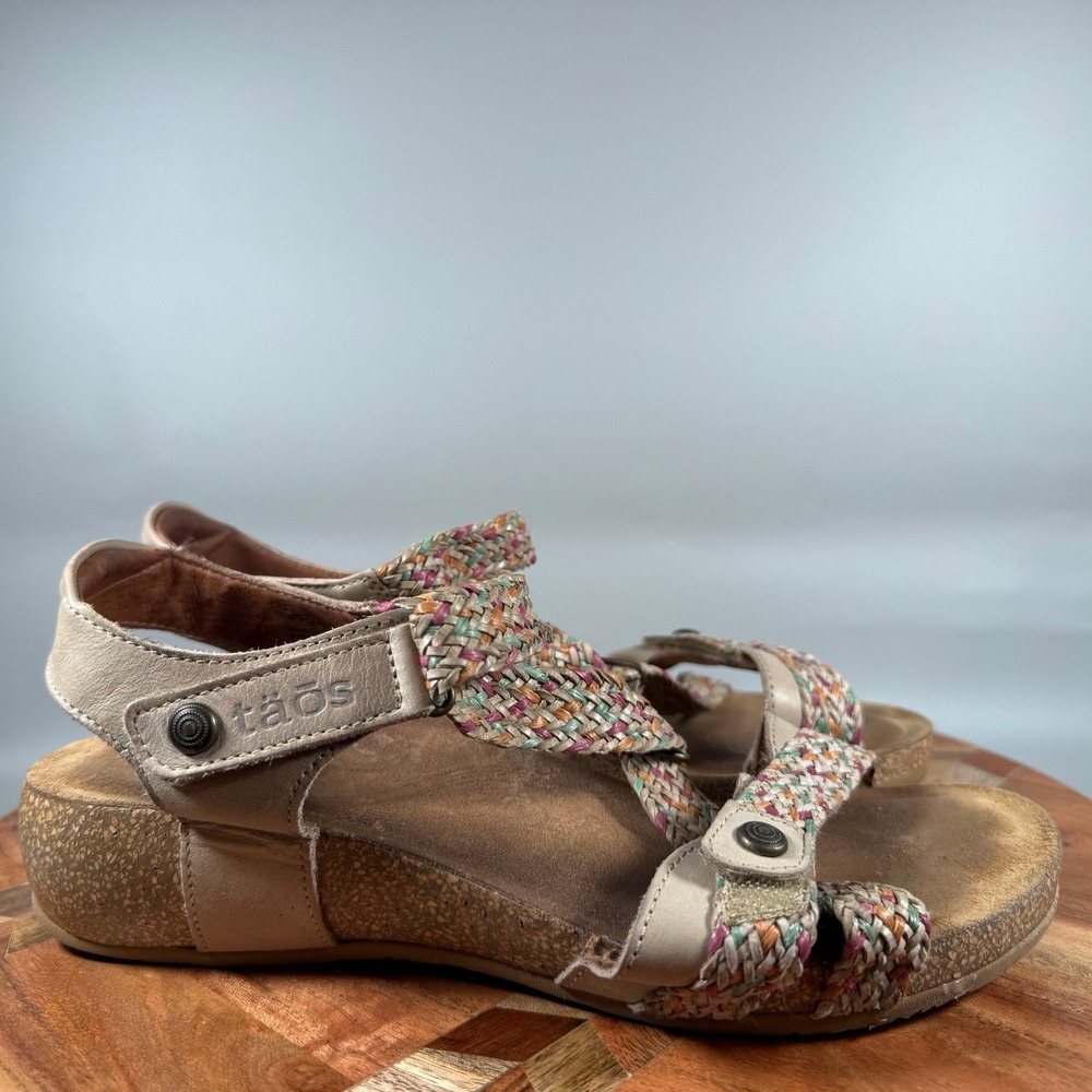 Taos 3208 Womens Beige Multi Woven Leather Strappy Comfort Sandals Size 39 8-8.5